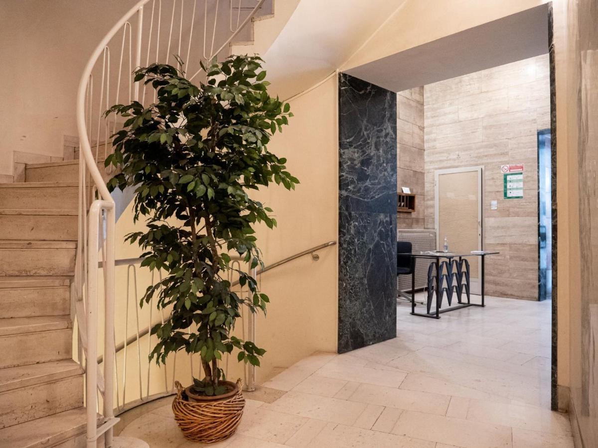 The Best Rent - Modern Duomo Apartment Milano Eksteriør bilde